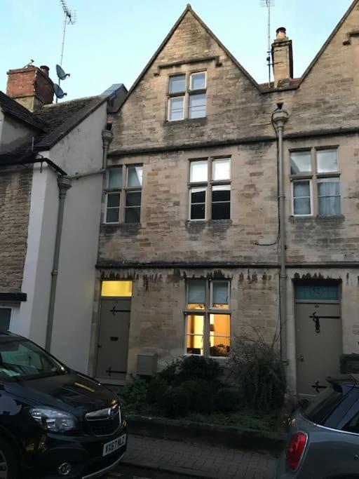 Beautiful House, Cirencester Centre, Parking Kültér fotó